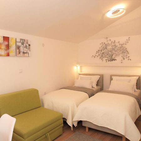 Cozy Studio Apartment Tian In Zagreb Bagian luar foto