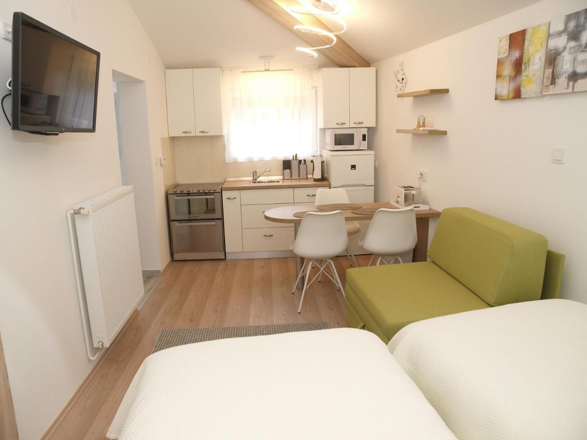 Cozy Studio Apartment Tian In Zagreb Bagian luar foto
