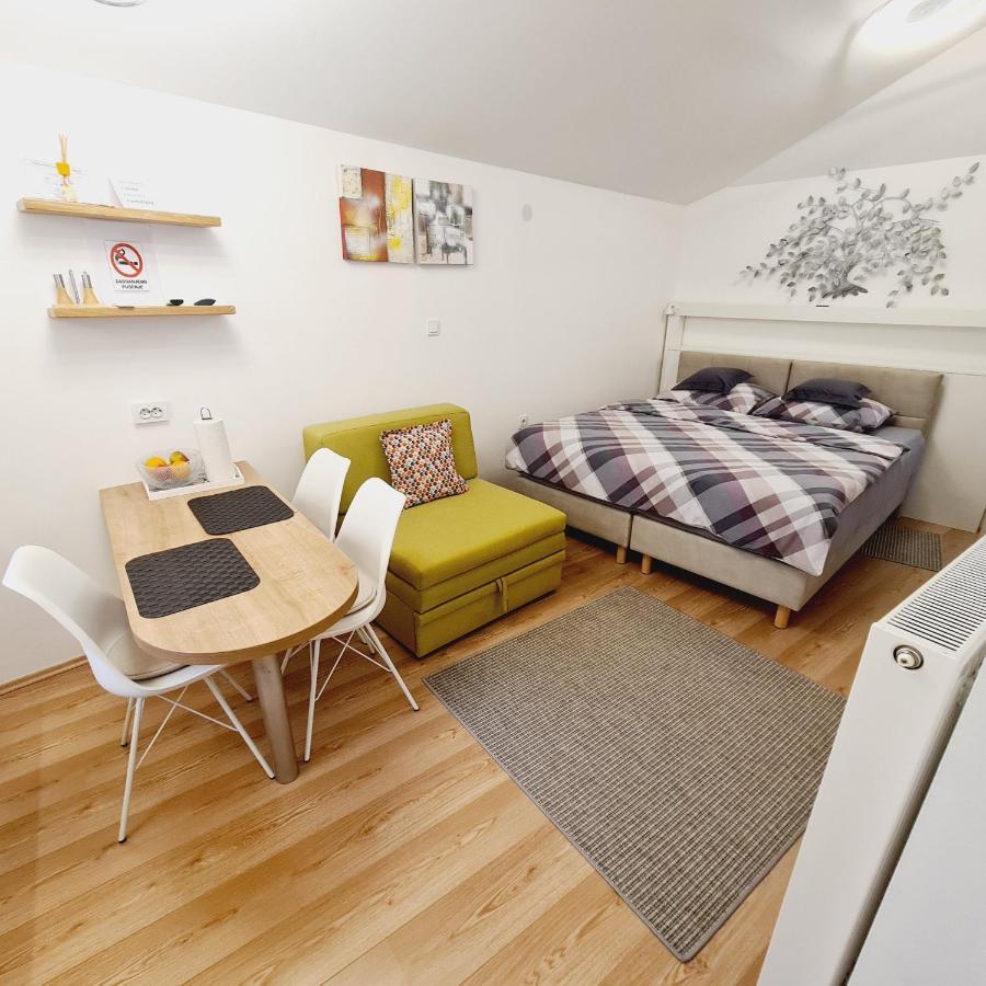 Cozy Studio Apartment Tian In Zagreb Bagian luar foto