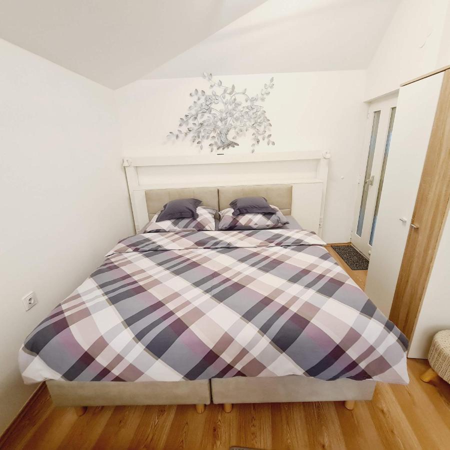 Cozy Studio Apartment Tian In Zagreb Bagian luar foto