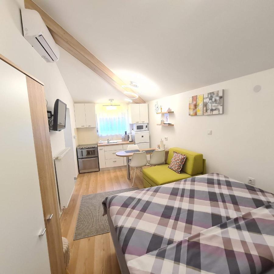 Cozy Studio Apartment Tian In Zagreb Bagian luar foto