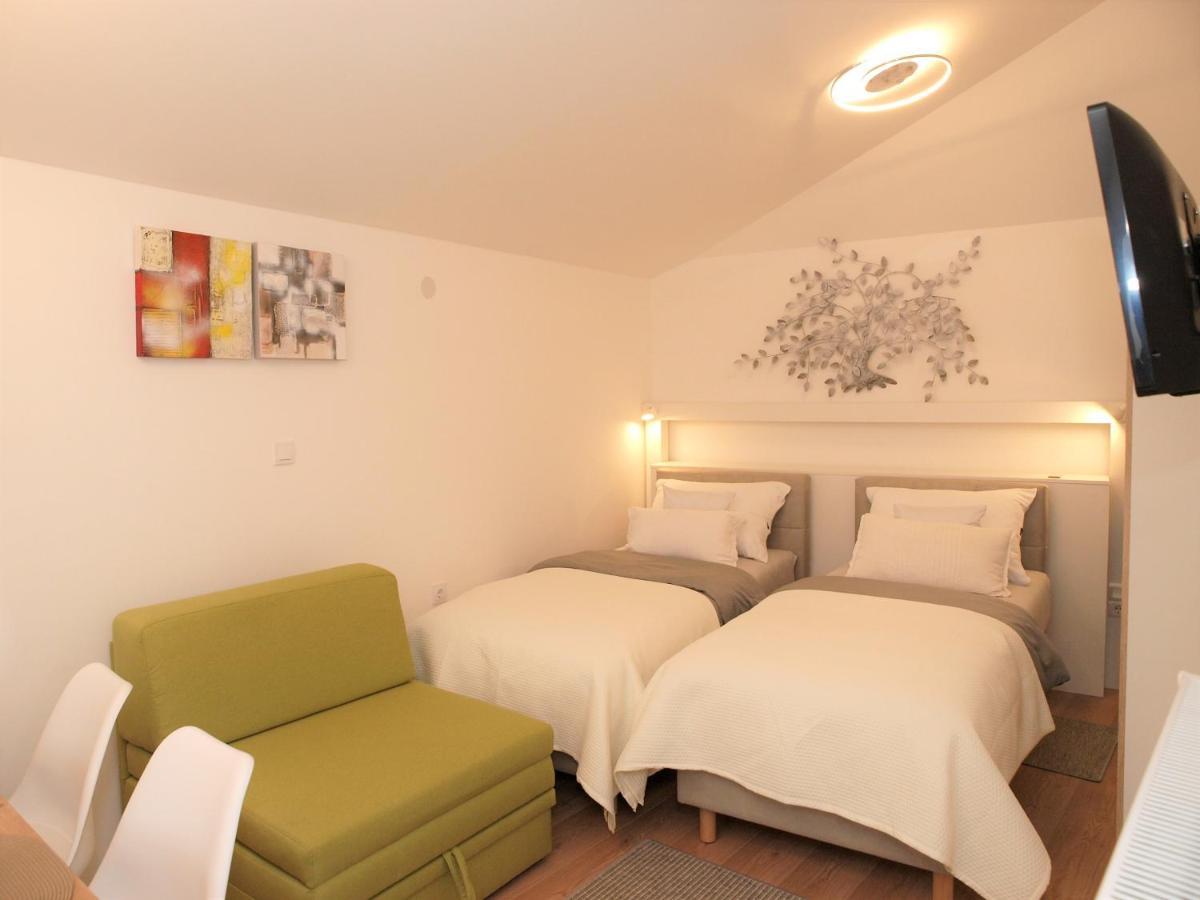 Cozy Studio Apartment Tian In Zagreb Bagian luar foto
