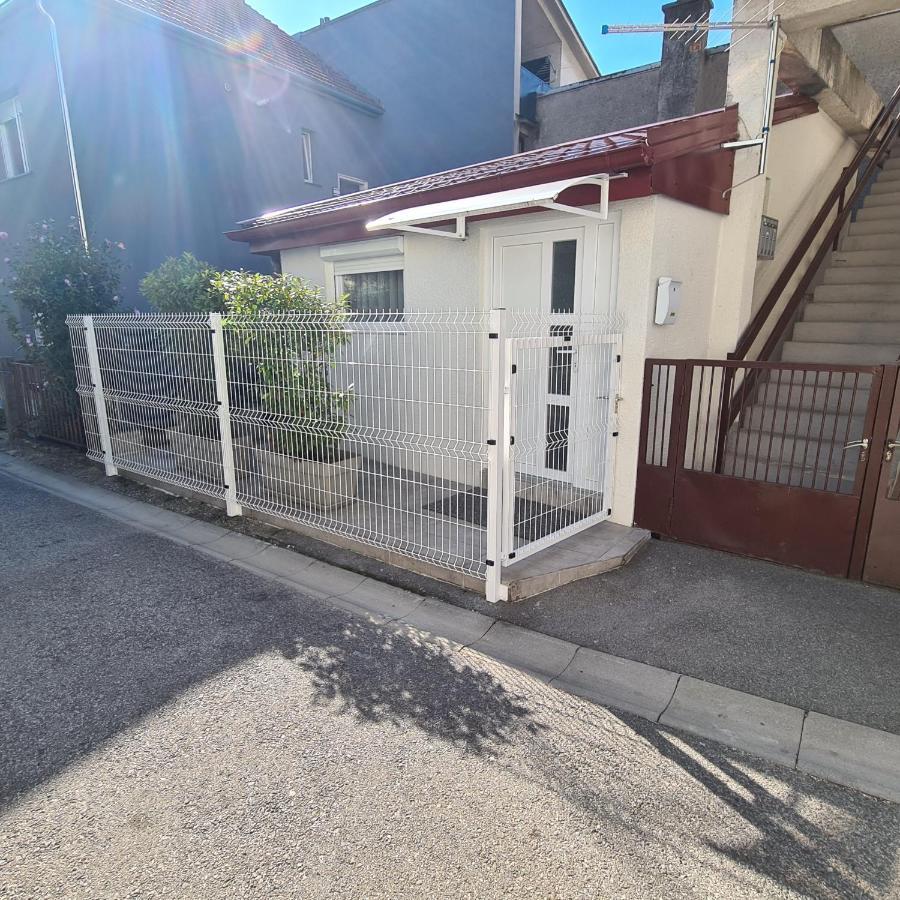 Cozy Studio Apartment Tian In Zagreb Bagian luar foto