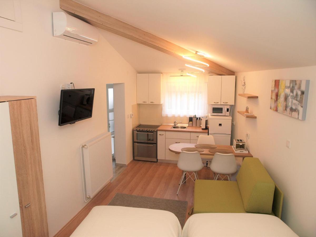 Cozy Studio Apartment Tian In Zagreb Bagian luar foto